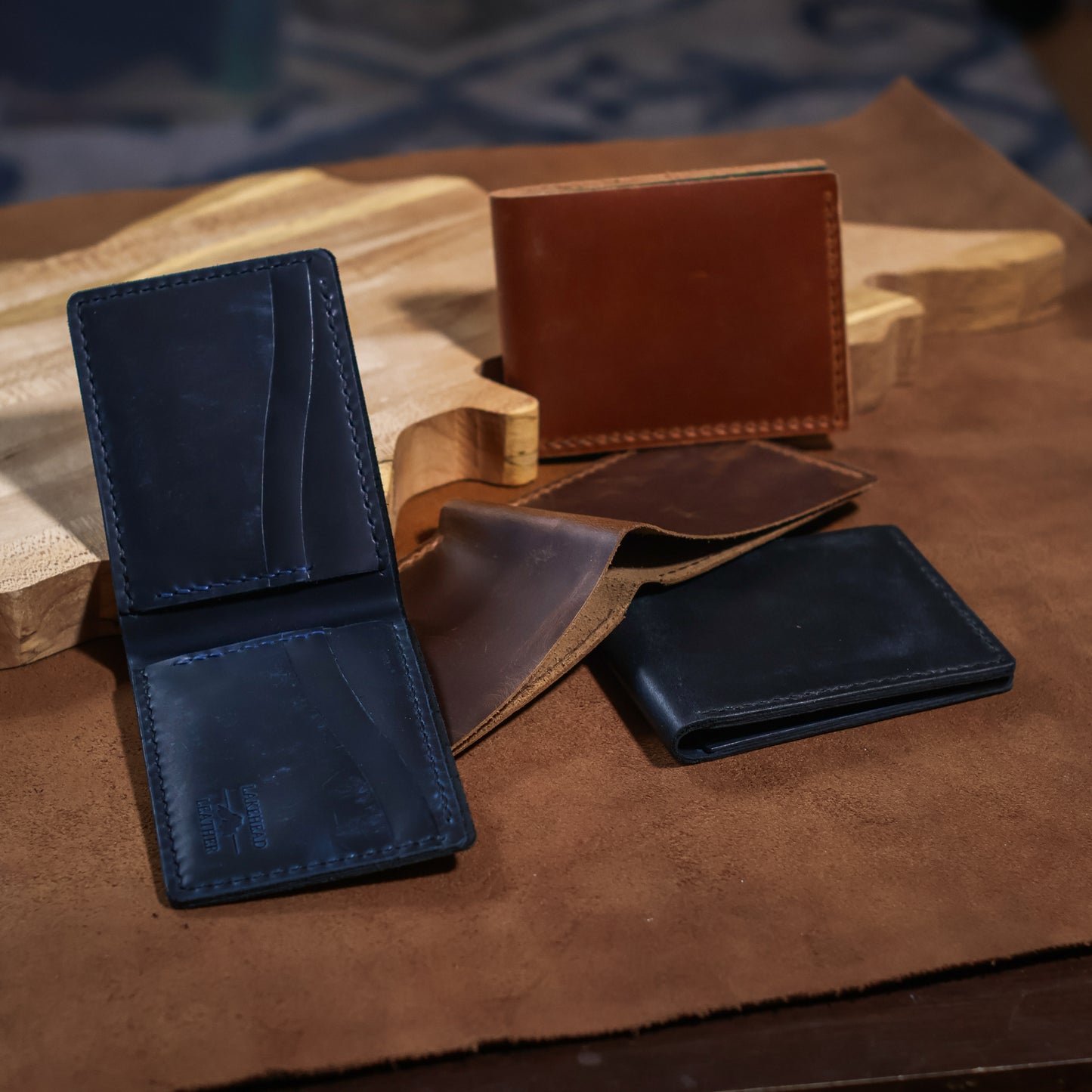 6 Pocket Bi-Fold - Walnut