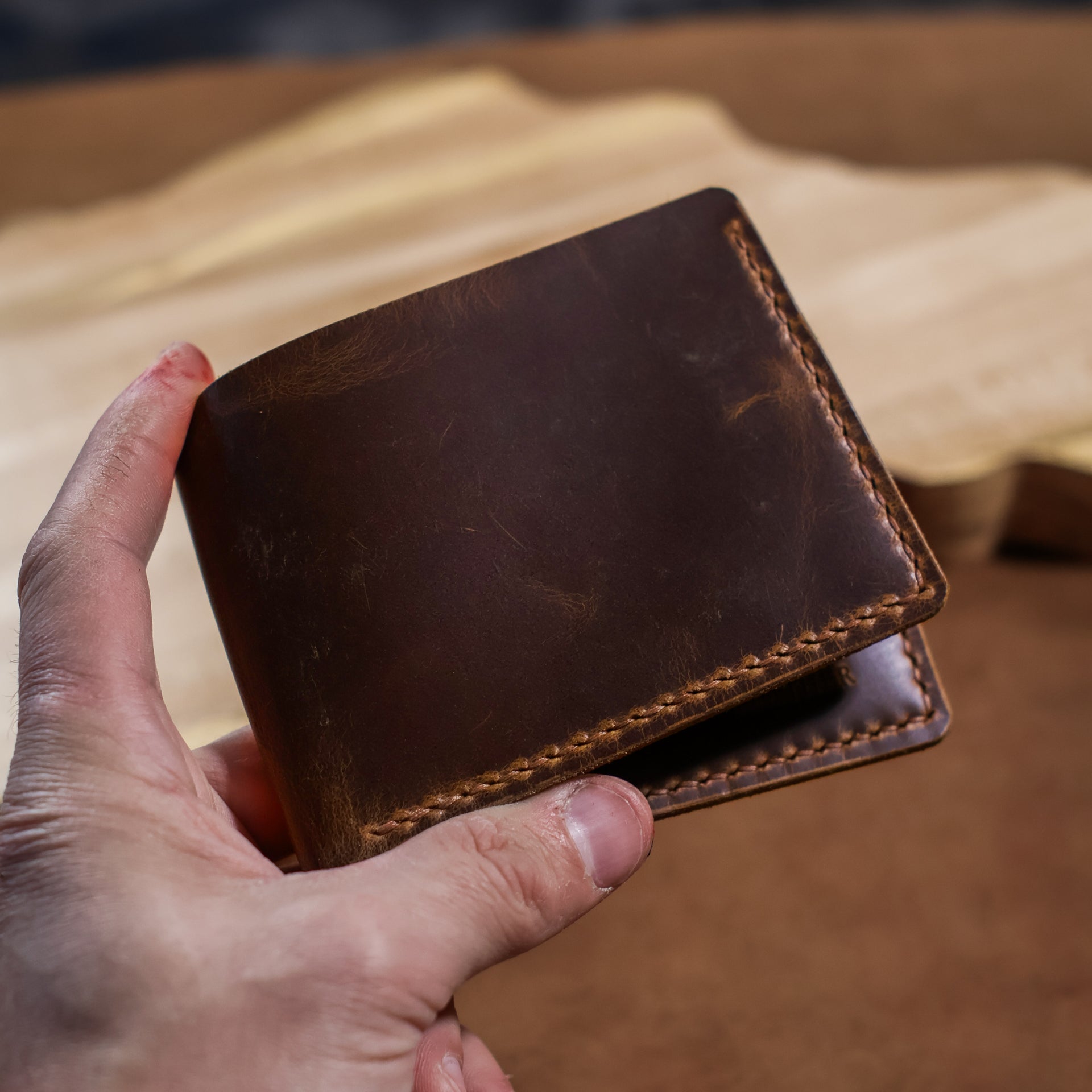 6 Pocket Bi-Fold - Walnut