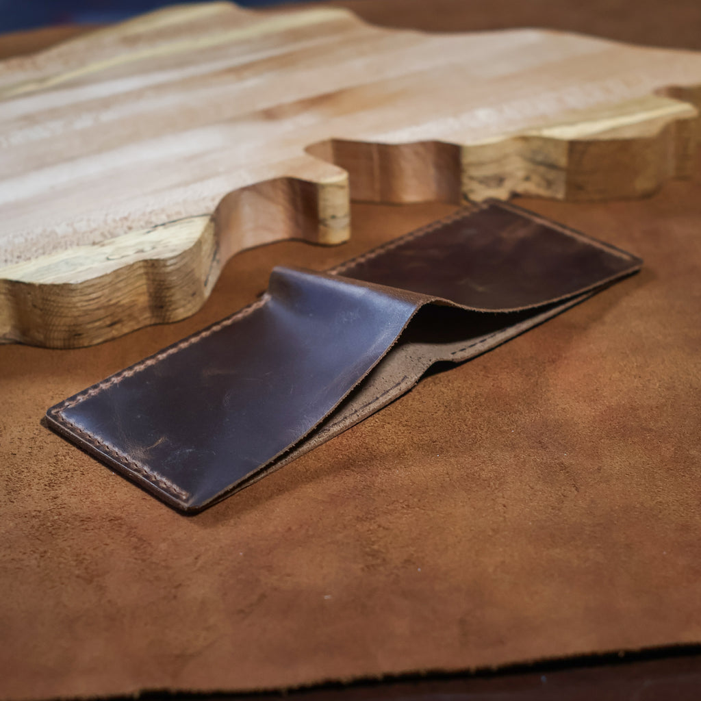 6 Pocket Bi-Fold - Walnut