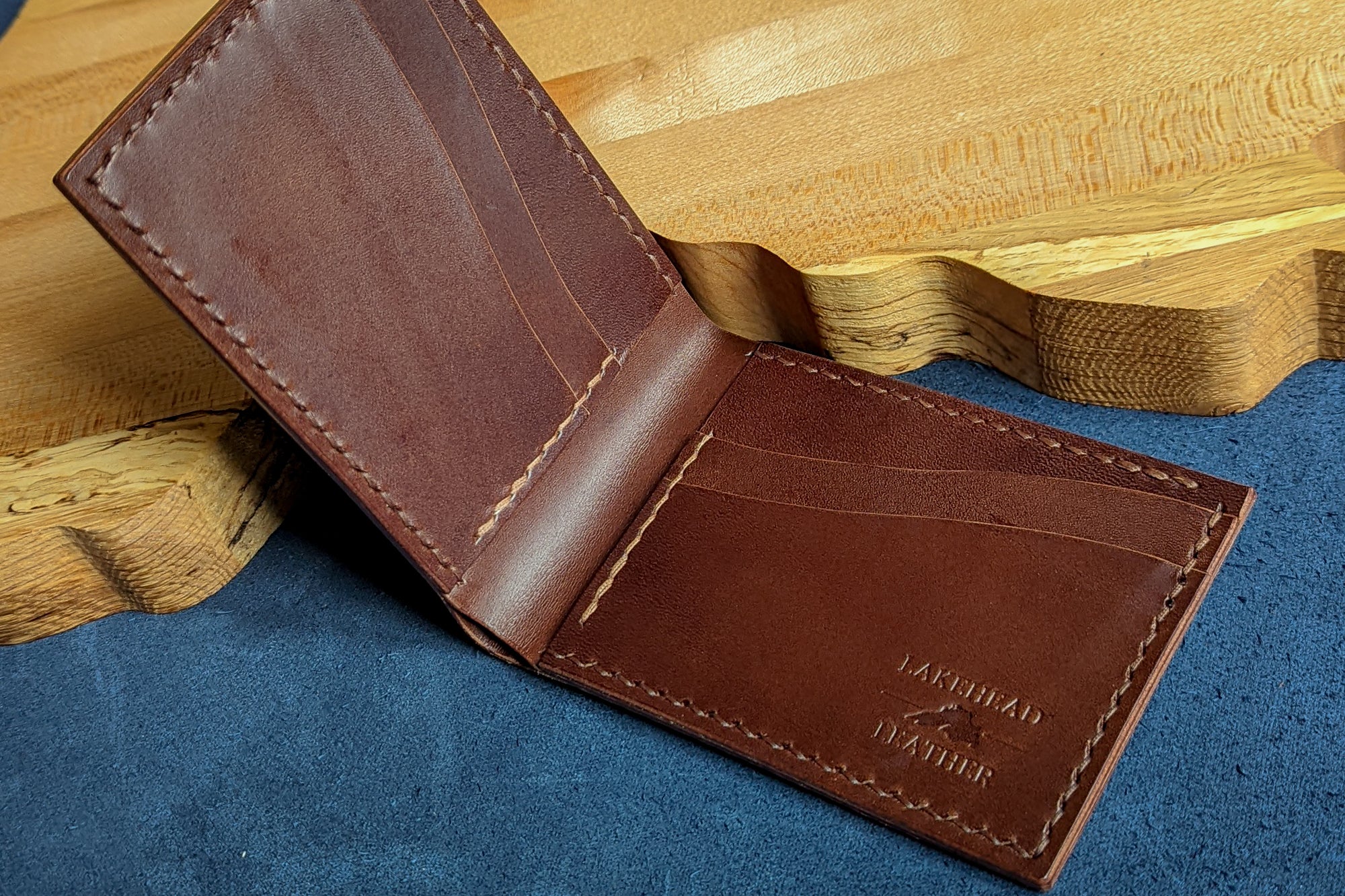 Bi-Fold - Walnut Buttero