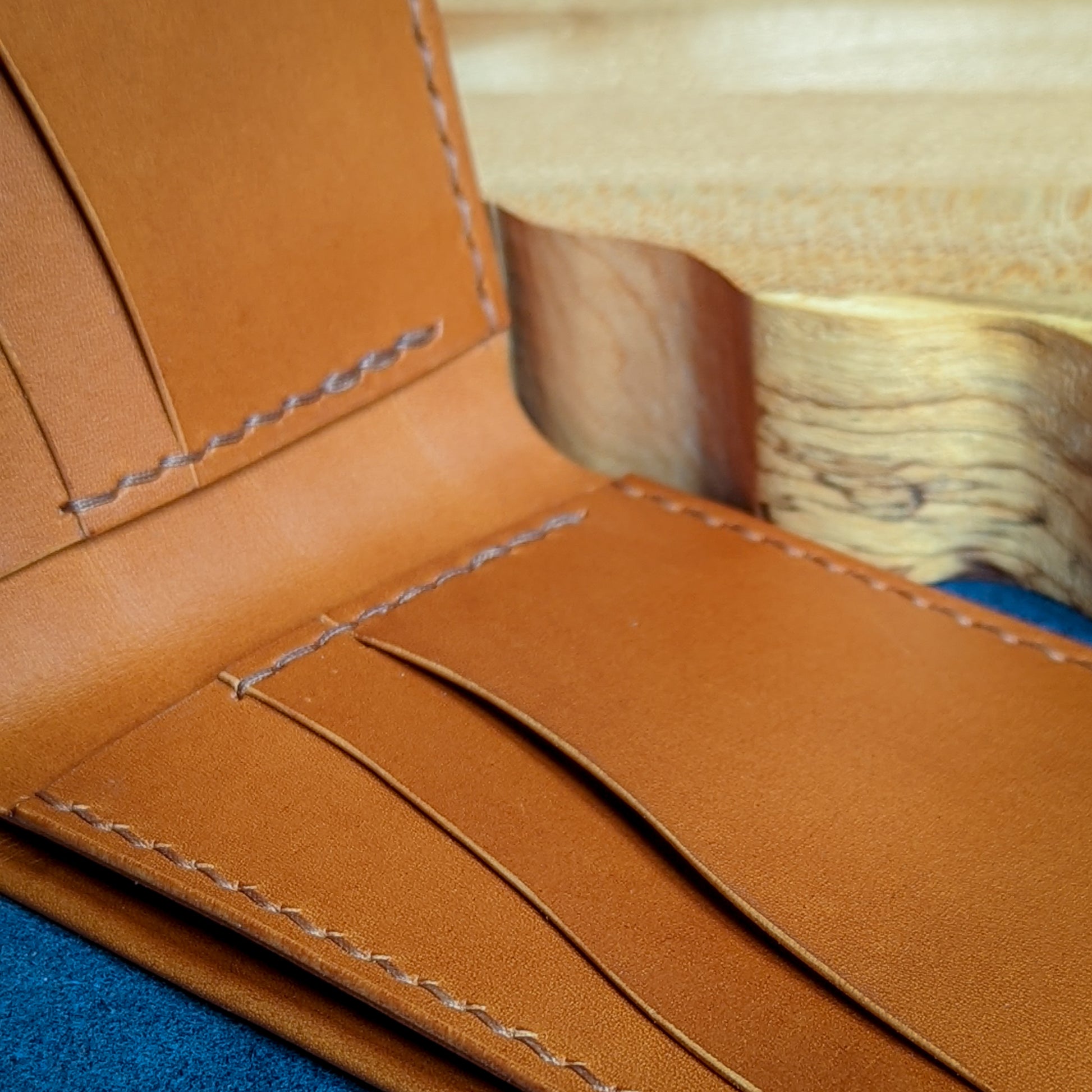 Fully Leather Lined Buttero Bifold Cardholder : r/Leathercraft